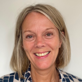 Lyndsey Moore Headshot