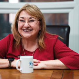 Sharon Hirsch Headshot